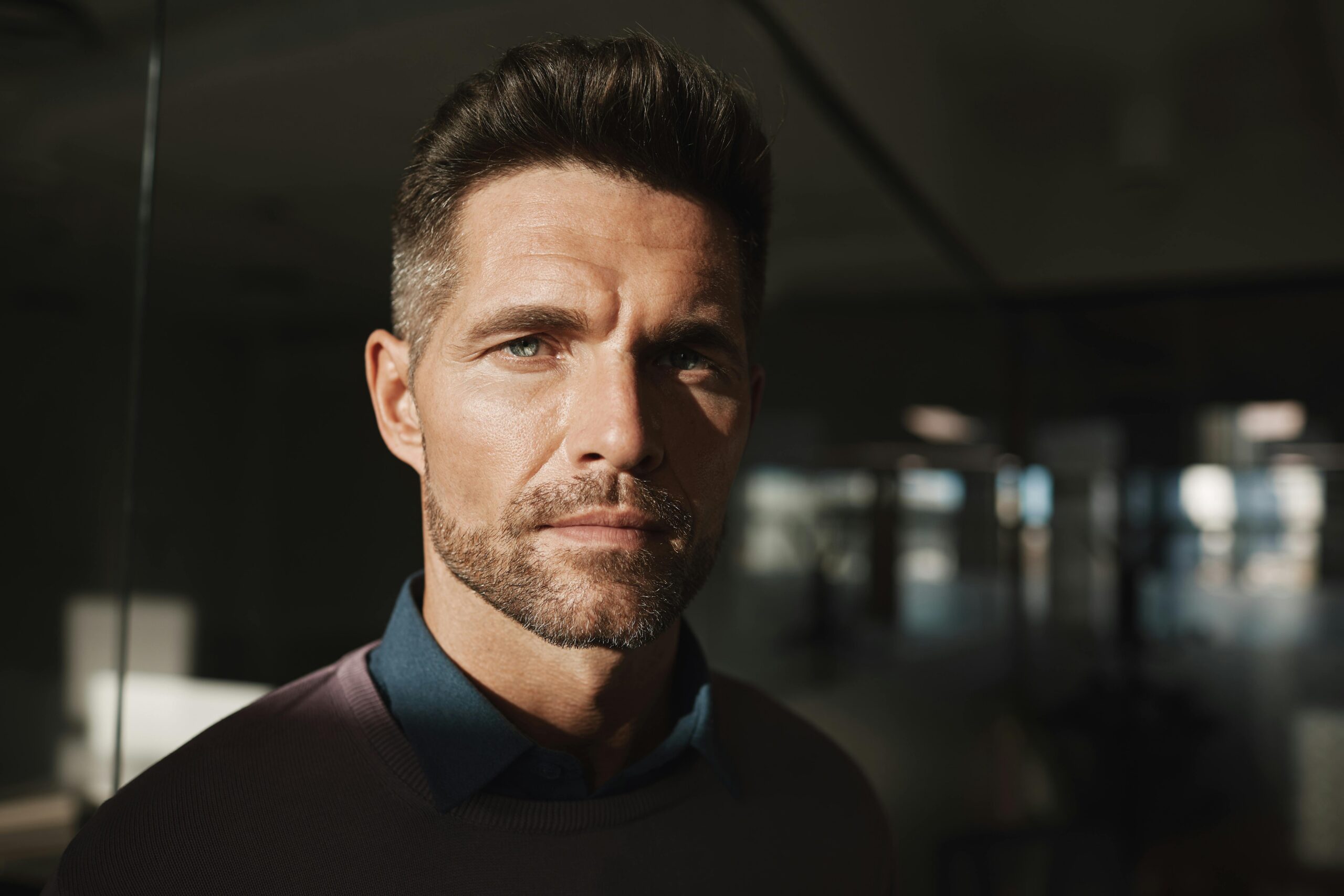 Male profile — jaw and chin definition